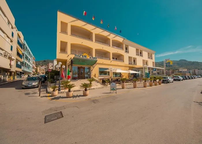 Hotel Riva Del Sole