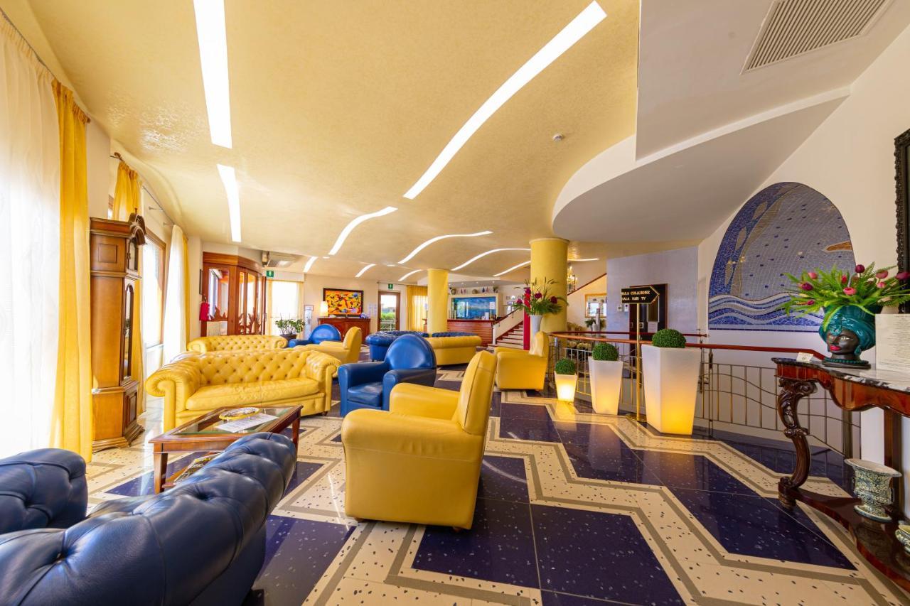 Riva Del Sole Hotel