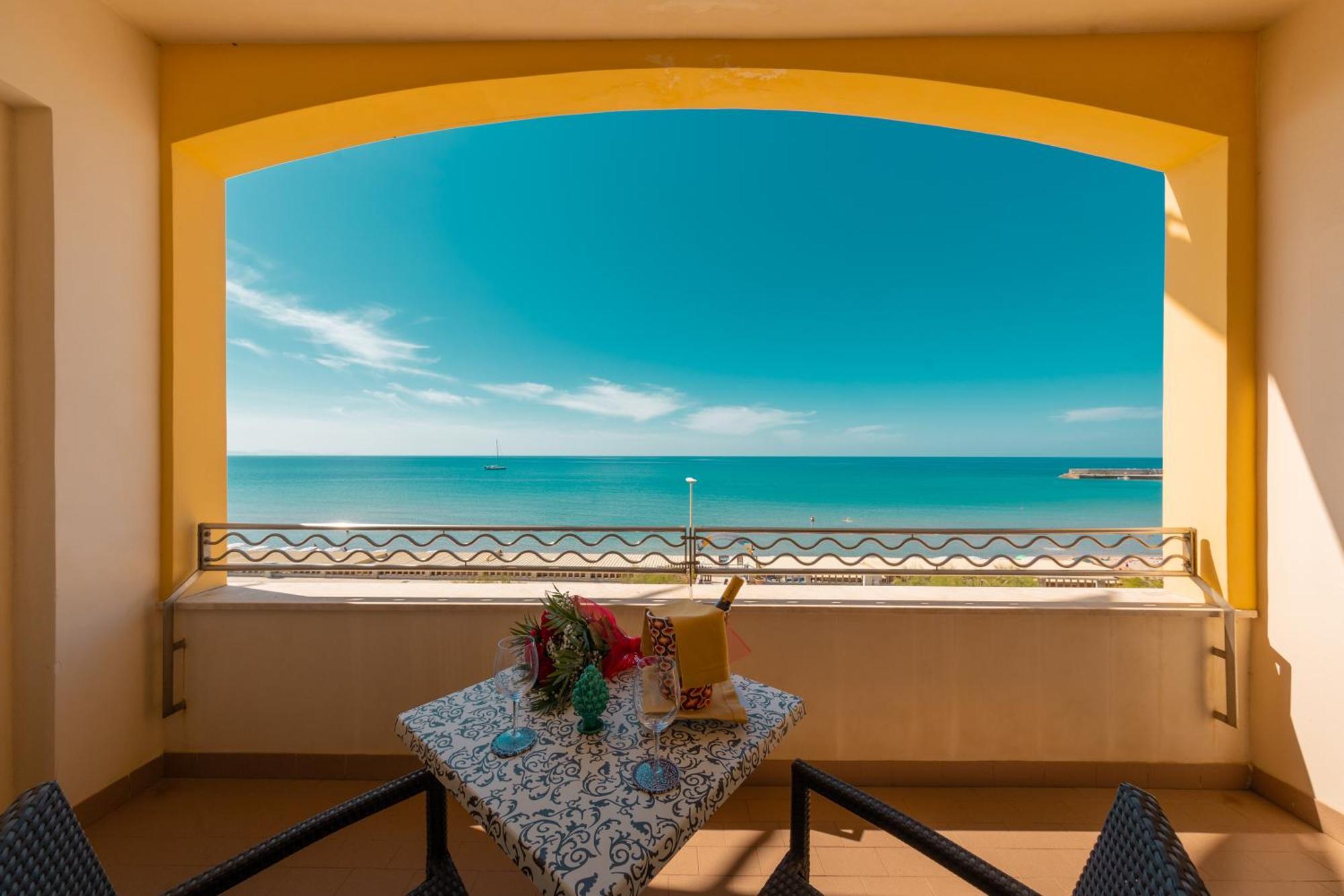 Hotel Riva Del Sole