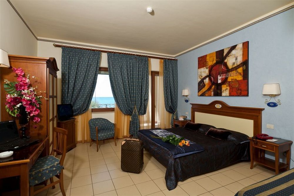Riva Del Sole 4*