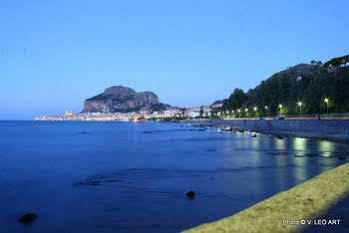 Riva Del Sole Hotel